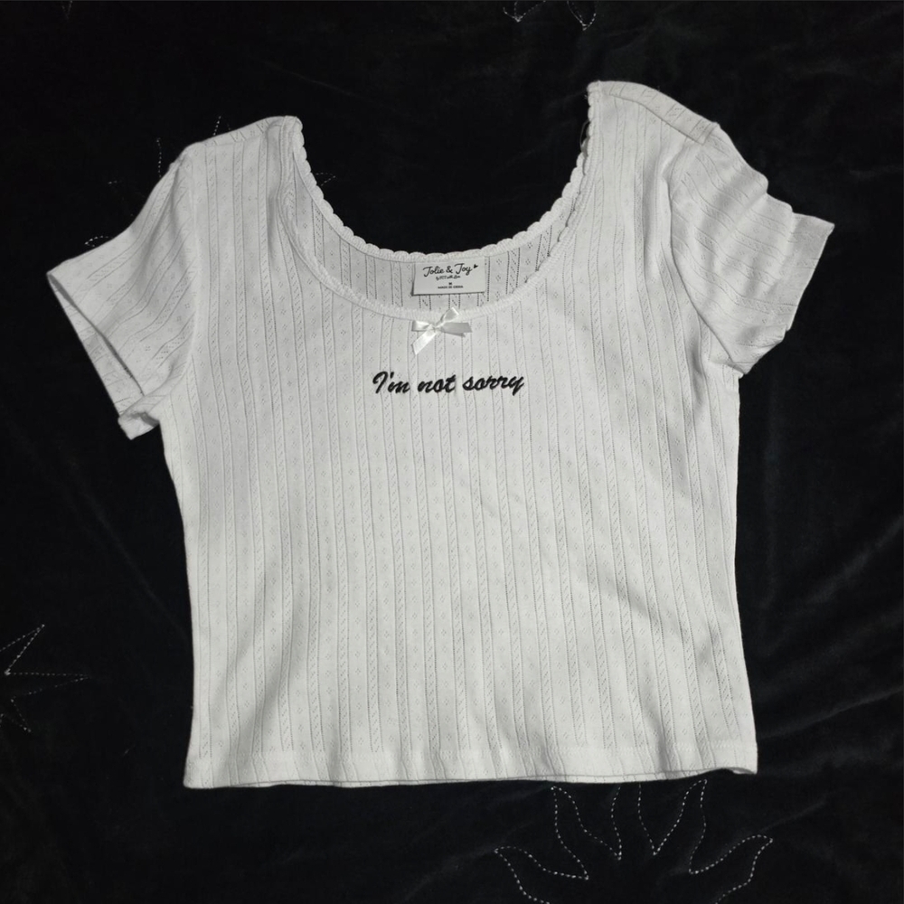 Chic White Crop Top with Embroidered Detail